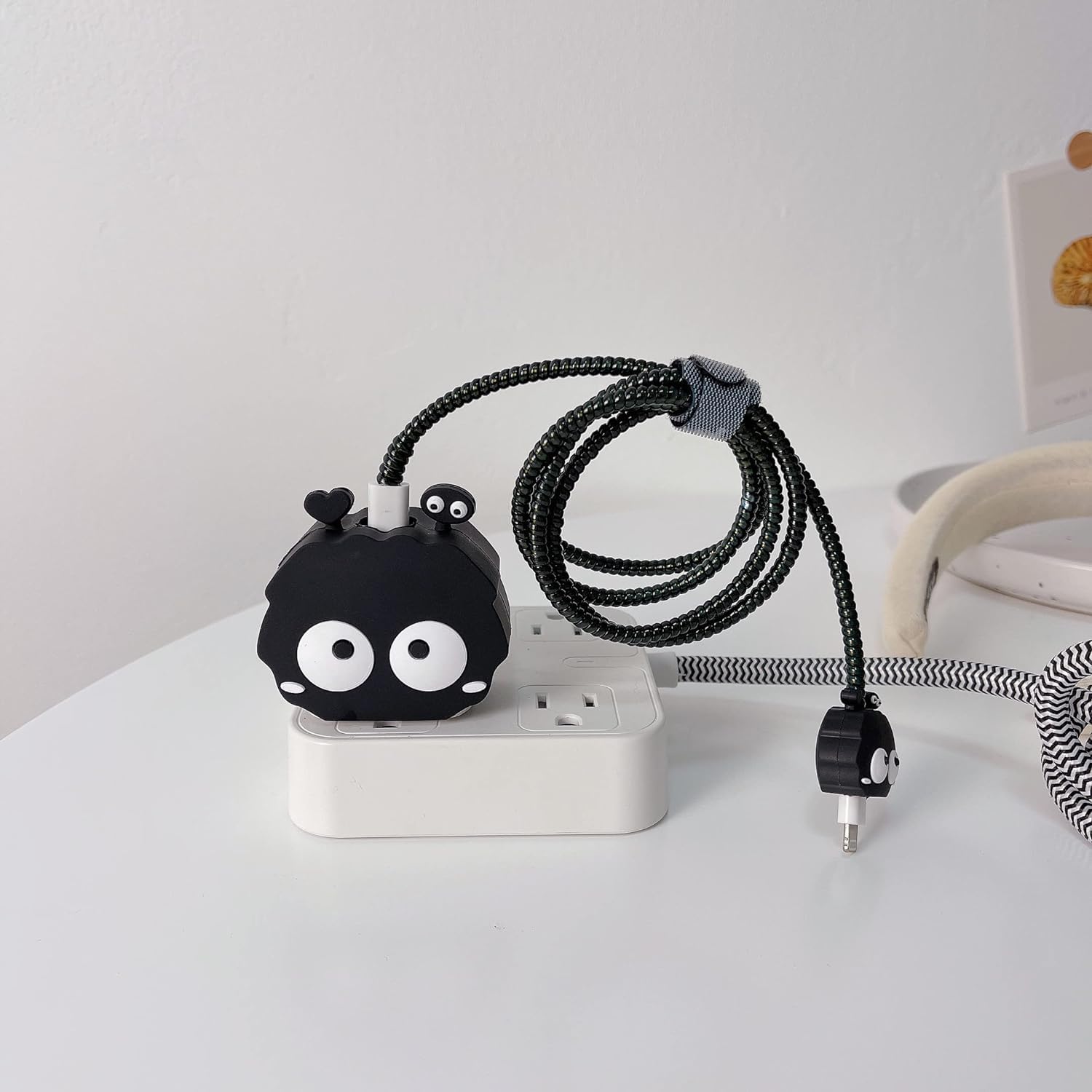 Iphone Charger Case Cover - Black Coalball - 4 Piece Set (With Wire Protector)