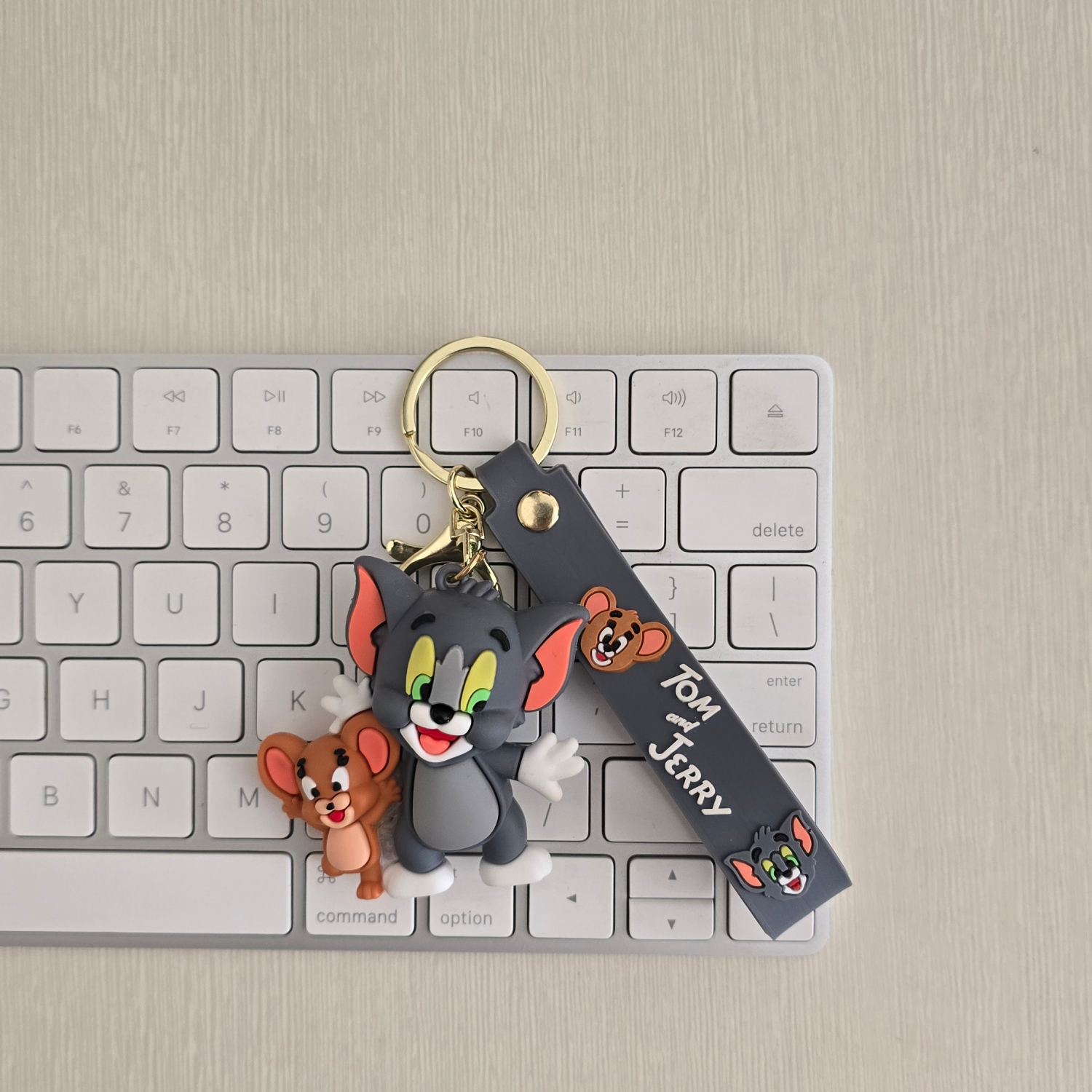 Tom & Jerry Love  - Premium Silicon Keychain -  Backpacks Pendant