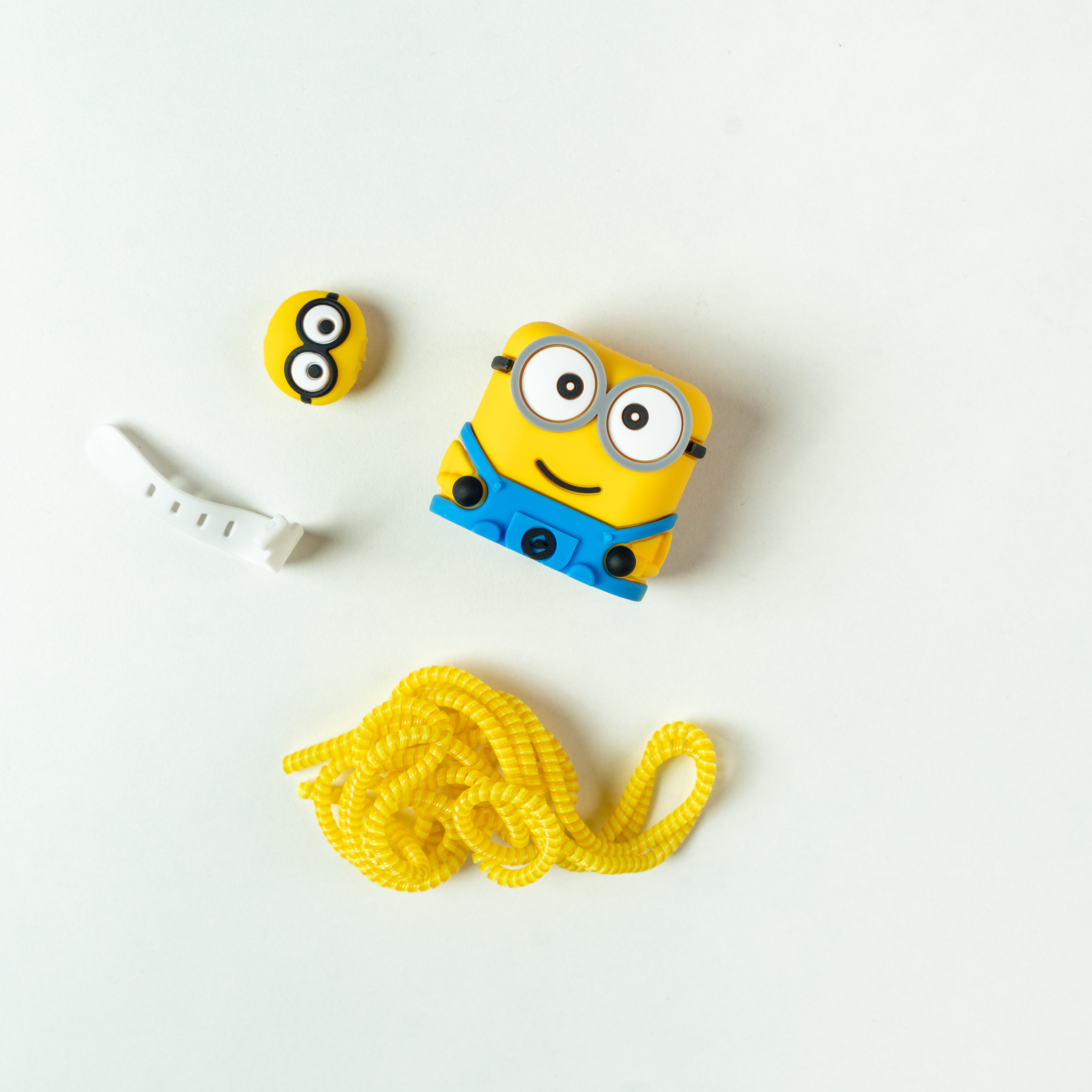 Iphone Charger Case Cover - Minions 2 - 4 Piece Set (With Wire Protector)